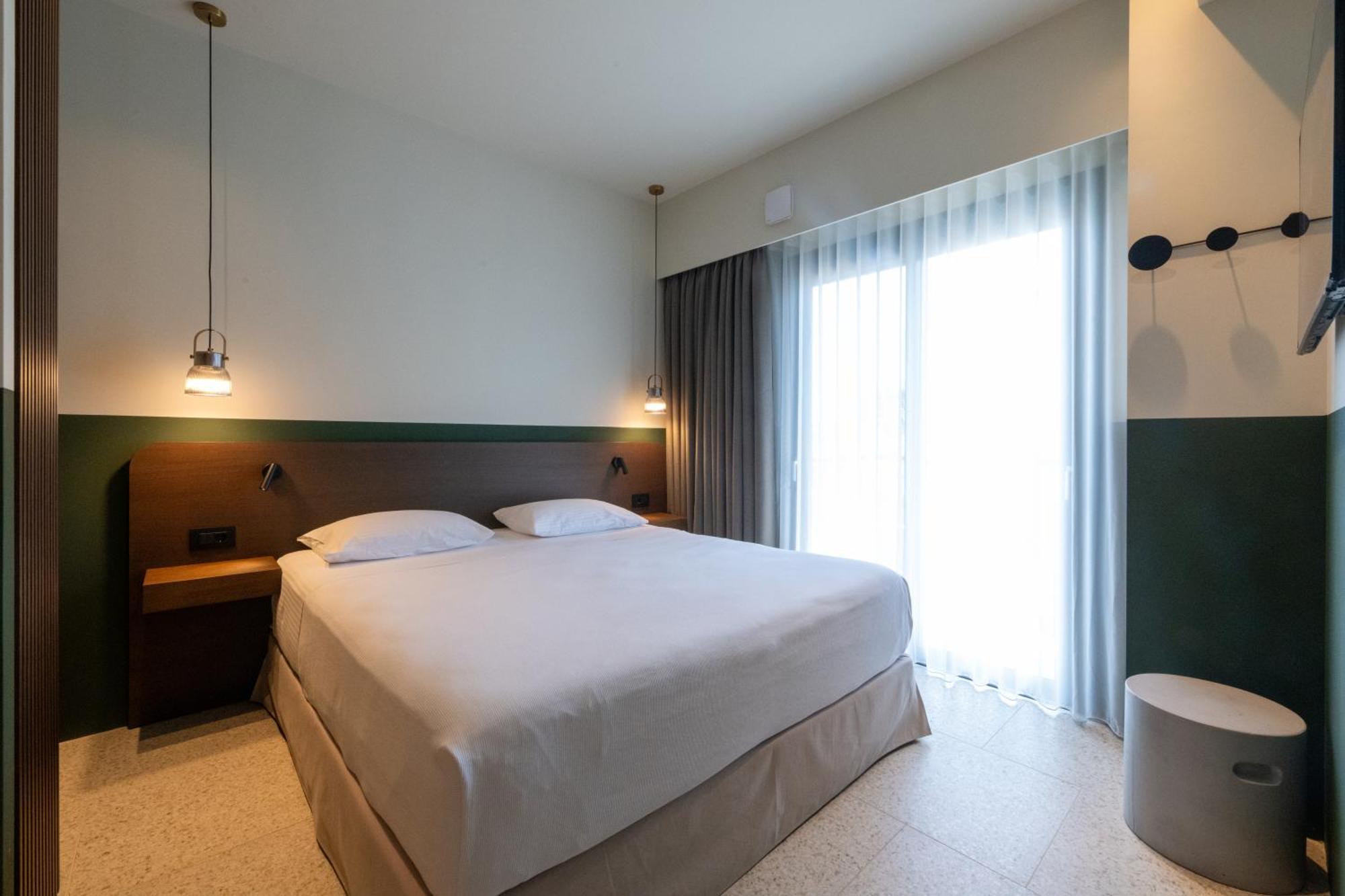 Evripidou 7 - Kalamata Mediterranean Suites Exterior photo